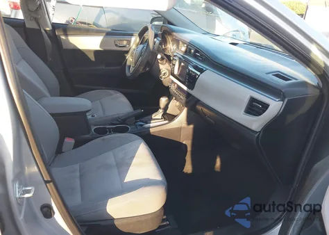 2015 Toyota Corolla Le z USA, uszkodzony, nr VIN 2T1BURHEXFC245971